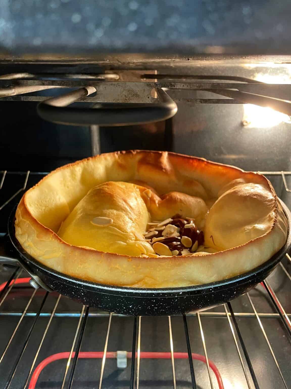 Dutch Puff Vanilla Dutch Baby (Puffed Pancake)