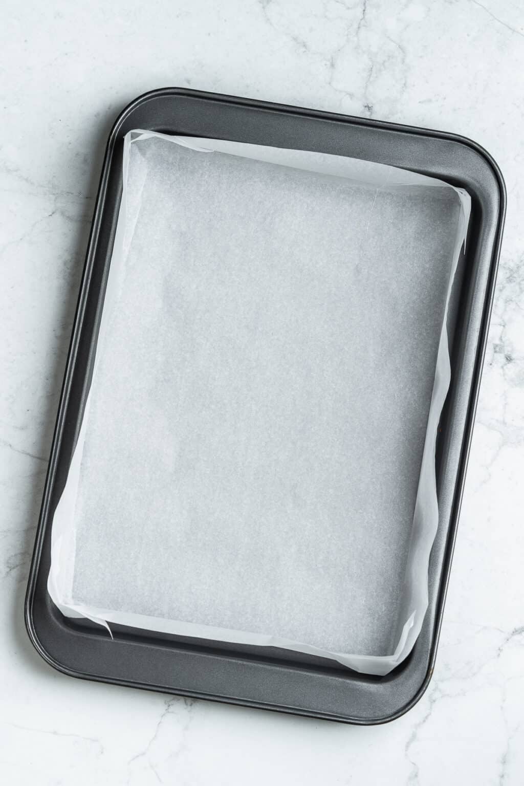 How to Line a Swiss Roll Tin Baking Like a Chef